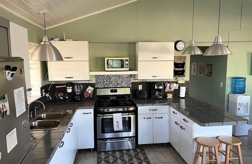 Nord-Est Department Casa | Gorgeous 3 BR Country House – Free WiFi | Parking