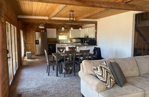 Kingston Casa | Gorgeous 3 story lake Texoma home on the water !