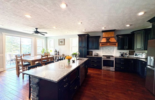 Conifer Mountain and Meadows Casa | Gorgeous 4,800sq ft Conifer Mountain Home With 4 Bedrooms! Amazing Amenities!