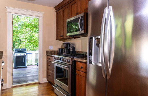 Fontana Casa | Gorgeous 4 BDR Home in Popular Abbey Springs! Tons of Onsite Resort Amenities