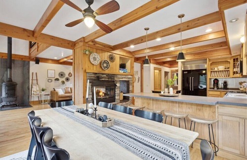 Fish Creek Casa | Gorgeous 4 bed/3ba home close to Fish Creek!