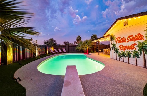 North Mountain Casa | Gorgeous 4-bed home with Golf, Pool, & Hot Tub!