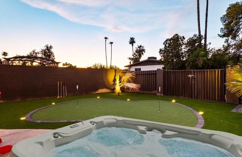 North Mountain Casa | Gorgeous 4-bed home with Golf, Pool, & Hot Tub!