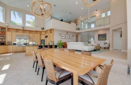 Summerland Key Casa | Gorgeous 4 Bedroom 3 Bath Open Water Pool Home with great boating