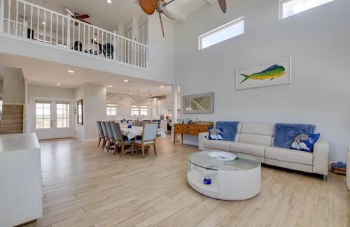 Ramrod Key Casa | Gorgeous 4 bedroom 5 bath pool home with excellent boating