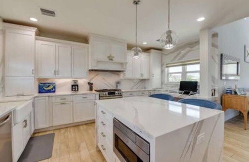 Ramrod Key Casa | Gorgeous 4 bedroom 5 bath pool home with excellent boating