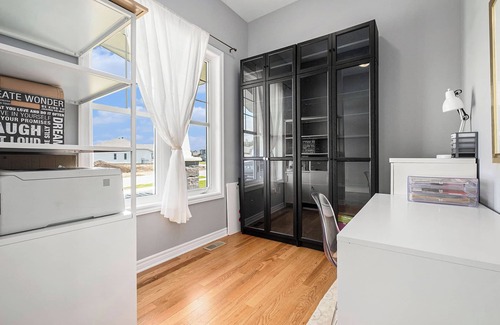 Ottawa Division Casa | Gorgeous 4 bedroom house in Golf Course Community