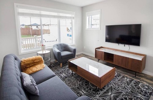 Fort Gary Casa | Gorgeous 4 Bedroom Townhouse in South Winnipeg