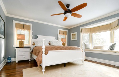 Selwyn Cabaña | Gorgeous 4 Bedrooms Waterfront Vacation Cottage In Kawartha Lakes /Peterborough.