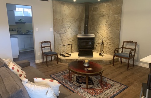 Bobcaygeon Cabaña | Gorgeous 4 season cottage on 15 Acres!