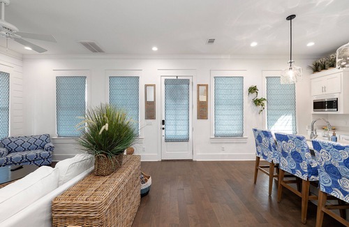 Saint Simons Heights Casa | Gorgeous 4 bed/3.5 bath Home with Private Pool