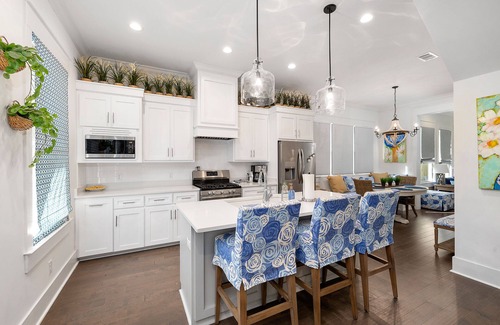 Saint Simons Heights Casa | Gorgeous 4 bed/3.5 bath Home with Private Pool