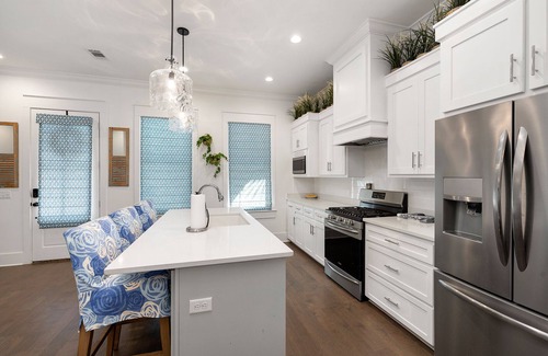 Saint Simons Heights Casa | Gorgeous 4 bed/3.5 bath Home with Private Pool