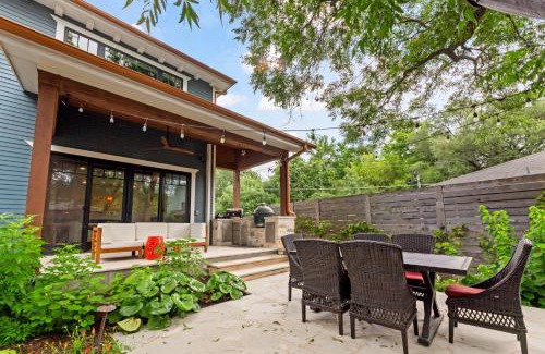 Westfield Casa | Gorgeous 4BD Plus Studio for 12 with Fire Pit & Near Downtown