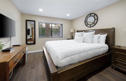 Magnesia Falls Cove Casa | Gorgeous 4BDR House in Rancho Mirage