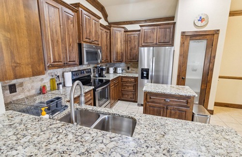 Abilene Casa | Gorgeous 4br Dakota Springs Home 3 Bedroom Home