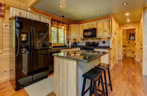 Intervale Cabina | Hermosa casa de troncos 4BR cerca de Storyland y North Conway. AC, cubierta grande, WiFi!