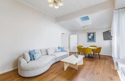 Mount Eden Casa | Gorgeous 4BR Mt Eden Retreat by Zodiak Stays