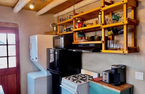 South Capitol Apartamento | Gorgeous adobe unit with yard