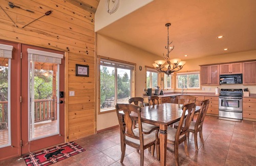 Long Valley Junction Cabaña | Gorgeous Alton Cabin w/ Deck + Mountain Views