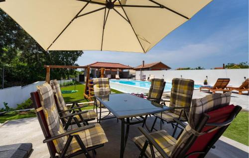 Galovac Apartamento | Gorgeous Apartment In Galovac With Wifi