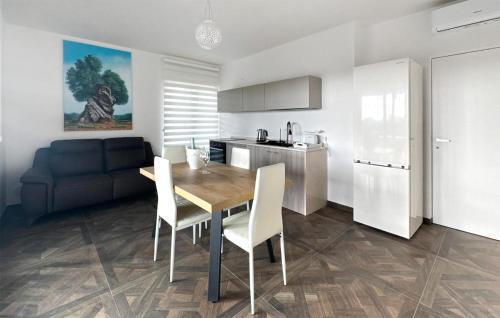 Grottaglie Apartamento | Gorgeous Apartment In Grottaglie