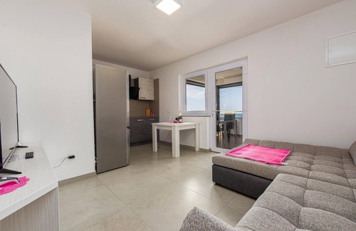 Kustici Apartamento | Precioso apartamento en Kustici,.