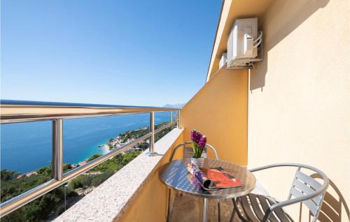 Bratus Apartamento | Gorgeous Apartment In Krvavica