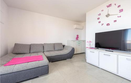 Kustici Apartamento | Gorgeous Apartment In Kustici, Novalja
