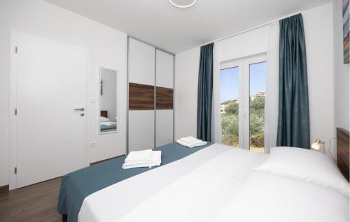 Stanici Apartamento | Gorgeous Apartment In Stanici