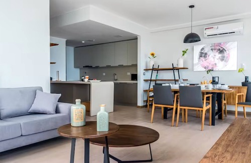 Tumba Vieja Apartamento | Gorgeous Apartment Ocean View
