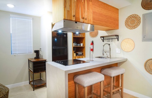East Little Havana Apartamento | Gorgeous Apartment with Free Parking