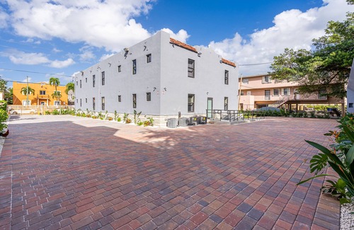 East Little Havana Apartamento | Gorgeous Apartment with Free Parking