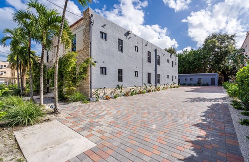 East Little Havana Apartamento | Gorgeous Apartment with Free Parking