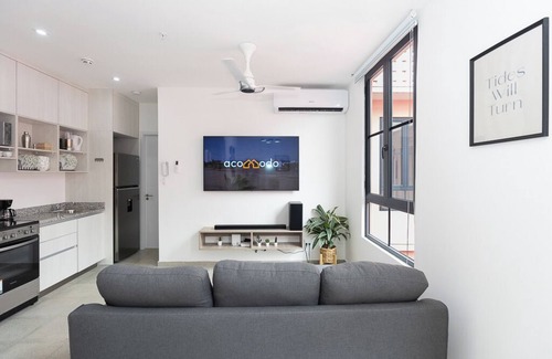 Santa Ana Apartamento | Gorgeous Apt Studio with private rooftop in Santa Ana - Downtown property - Revitalizing in process