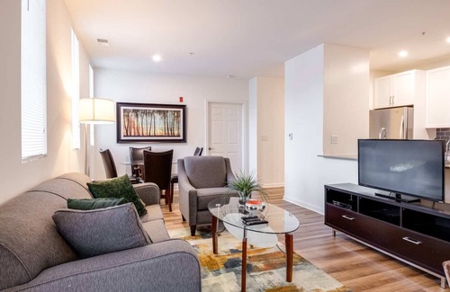 North Waltham Apartamento | Gorgeous Apt with Kitchen