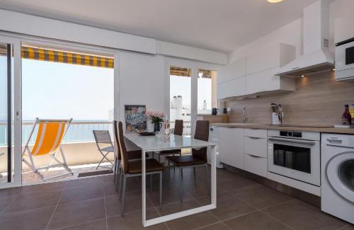 Cros-de-Cagnes Apartamento | GORGEOUS APT with TERRACE, ELEVATOR, AC, FREE PARKING - Le Régis