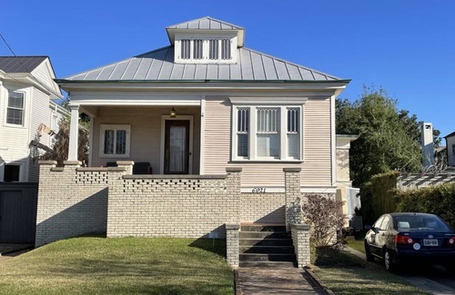 Audubon Casa | Grand, Gorgeous Uptown Home Steps to Audubon Park!