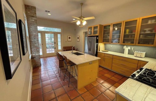 Audubon Casa | Gorgeous Audubon Park Home Ideal for Mardi Gras!