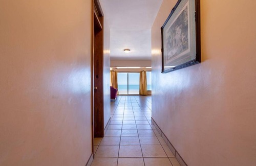 Villas de Las Palmas Casa | Gorgeous beach front condo