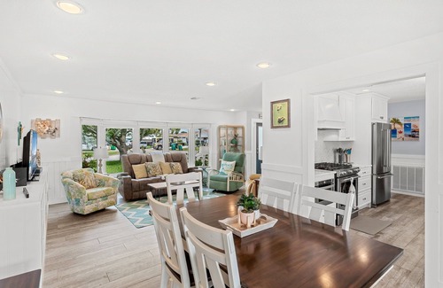 Venetian Way Casa | Gorgeous Beach House W/ Large Outdoor Patio, Heated Pool & Gas Fire Pit!