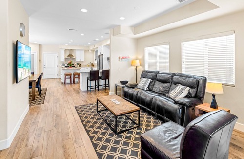 Huntington Beach Casa | Hermosa casa de playa ideal para vacacionistas familiares