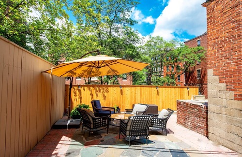Beacon Hill Casa | Gorgeous Beacon Hills Studio next to State house