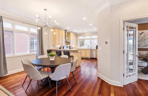 Birmingham Casa | Gorgeous Birmingham Residence w/ Home Gym