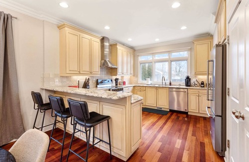 Birmingham Casa | Gorgeous Birmingham Residence w/ Home Gym