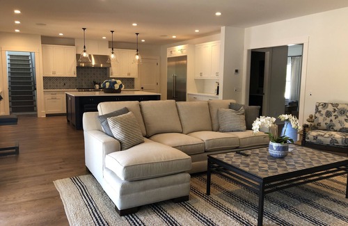 Tuckahoe Casa | Hermosa casa de campo moderna a estrenar