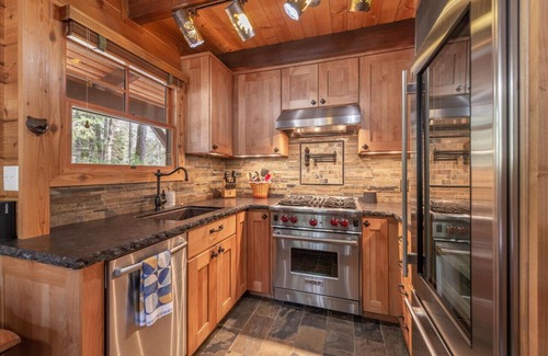 Tahoe Pines Casa | Gorgeous Cabin Private Hot Tub Walk to Lake Dog OK Fenced-In Yard