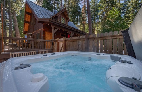Tahoe Pines Casa | Gorgeous Cabin Private Hot Tub Walk to Lake Dog OK Fenced-In Yard