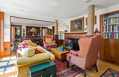 West Barnstable Casa | Gorgeous Cape Cod Mansion With Spa Near Beach