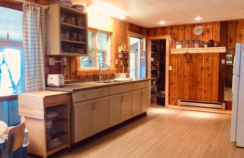 North Hero Cabaña | Gorgeous Cedarvale Sunset on Lake Champlain